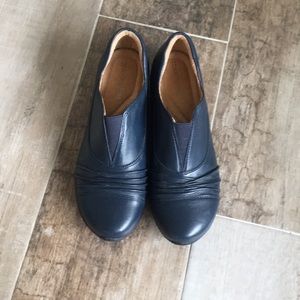 Women'S Naturalizer Blue Crinkle loafers